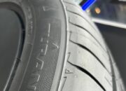 **Mengapa Umur Ban Mobil Listrik Lebih Pendek dari Mobil Bensin?**