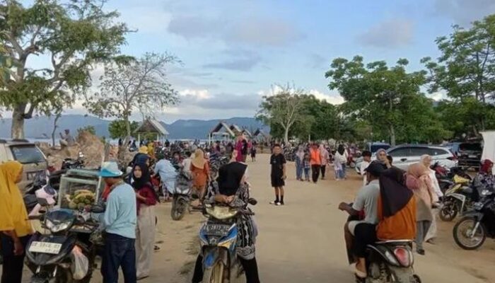 “Kata Rigen, Ini Penyebab Ariel Noah cs Batal ke Pantai Lariti”