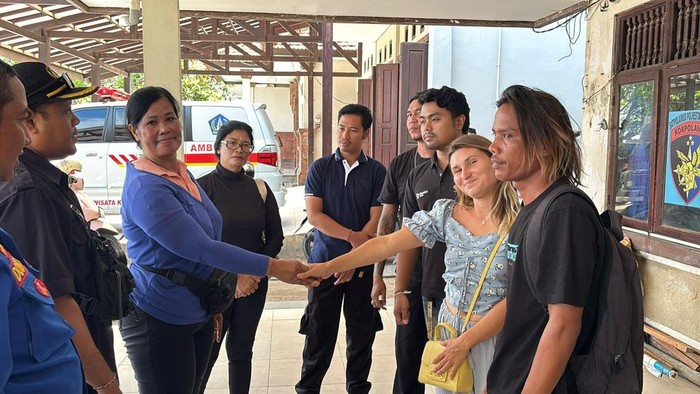 Viral Cewek Bule Cekcok dengan Pedagang Pantai Kuta, Berakhir Damai - Update 1