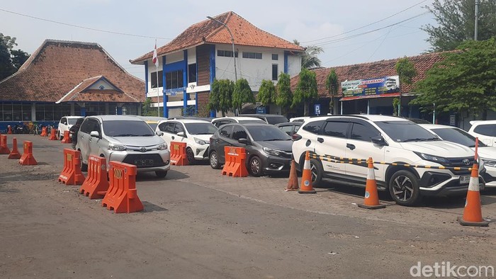 **Penjelasan Lengkap Pengelola Parkir Pelabuhan Jepara Soal Parkir Rp 140 Ribu**