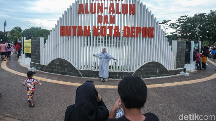 **Alun-Alun Barat Depok: Kenikmatan Hutan Kota yang Wajib Dikunjungi**