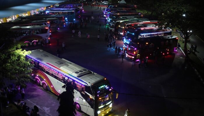 Pentingnya Mengetahui Bus Berstiker Merah: Jangan Naik, Ini Alasannya!