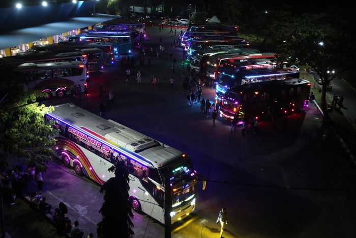 Pentingnya Mengetahui Bus Berstiker Merah: Jangan Naik, Ini Alasannya!