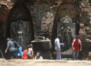 Viral! Wisatawan Rela Ajar Ritual Suci Hanya demi Dapatkan Like Instagram