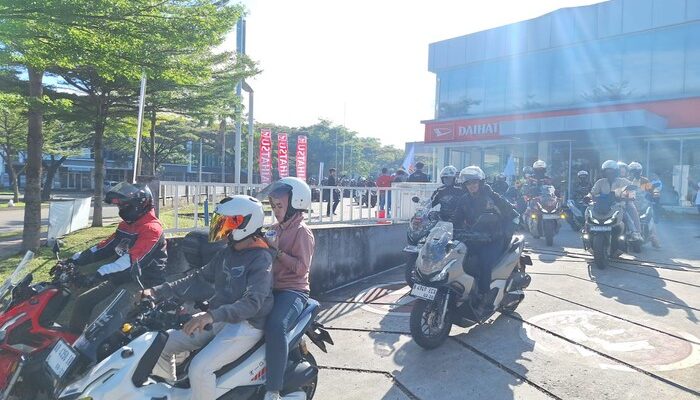 Komunitas Motor Ramaikan Konvoi Daihatsu Kumpul Sahabat di Tangerang: Semarak Kenyamanan Baru!