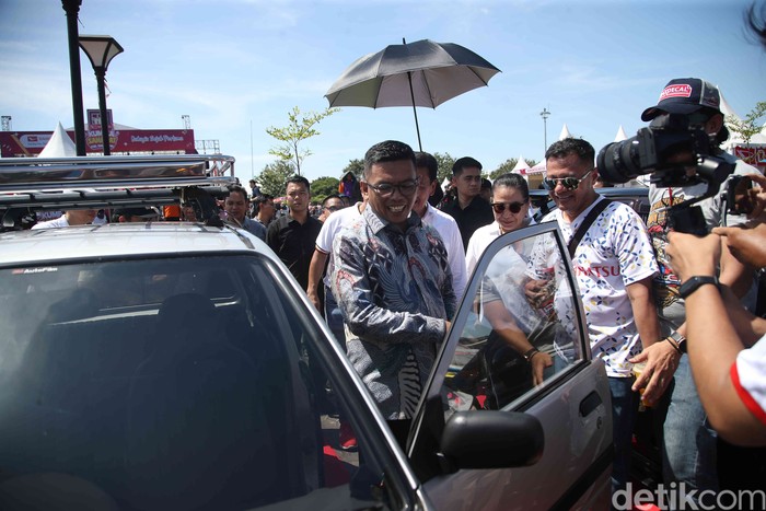 Ternyata Ini Mobil Pertama Gubernur Banten Andra Soni, Wali Kota Bandung Juga Punya Favorit!