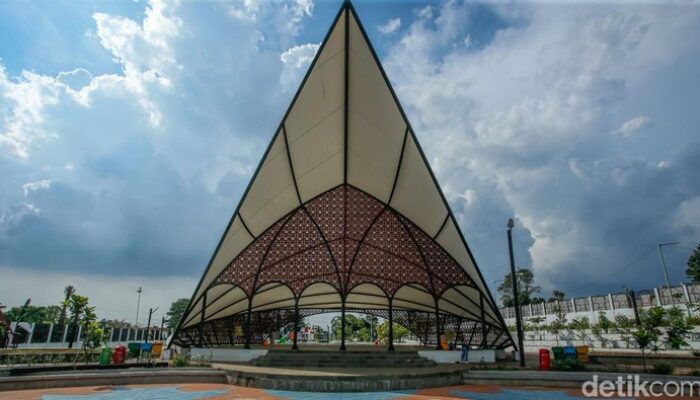 Depok Baru Punya Alun-alun, Apakah Ini Karena Tak Pernah Dijajah?