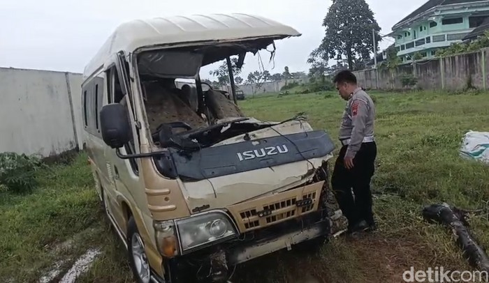 **Analisis Kecelakaan Mobil Elf di Tawangmangu: Penyebab Rem Blong dan Rekomendasi Perawatan**