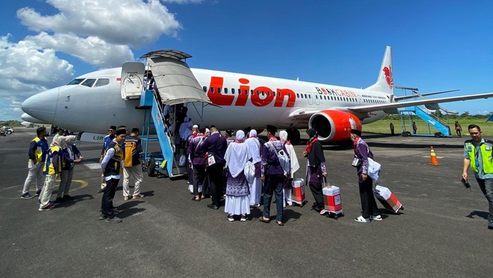 Lion Air Bawa 1.644 Calon Jemaah Haji dari Bengkulu ke Padang, Penerbangan Bersejarah untuk Ibadah