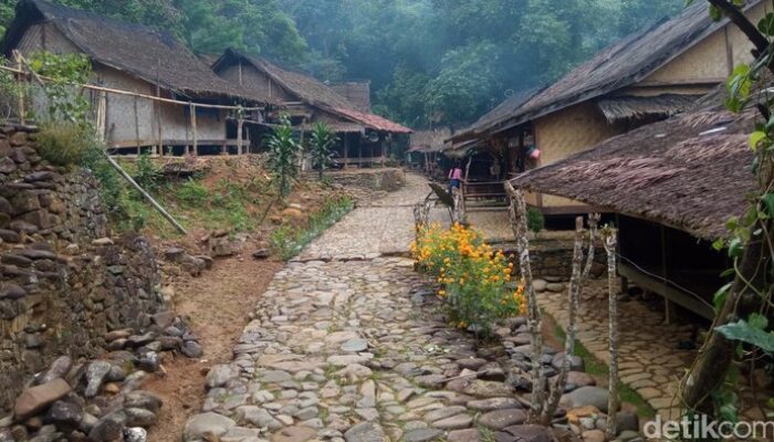 **Fasilitas MCK Beradat di Baduy Luar, Nyaman untuk Wisatawan!**
