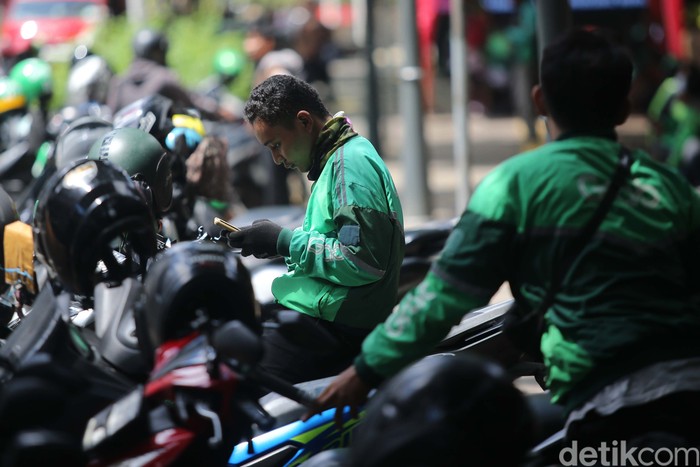 **Awas Susah Order! 500 Ribu Ojol Siap Matikan Aplikasi Serempak Besok**