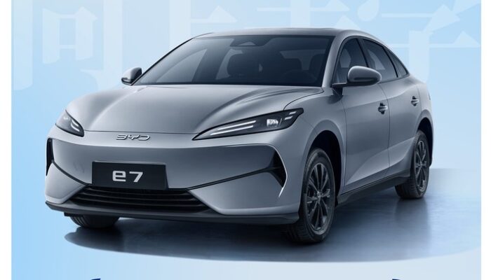 “Revolusi Mobil Listrik Murah: BYD e7 Hadir dengan Harga yang Tidak Terduga!”