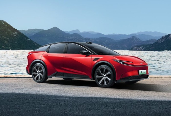 **Toyota bZ5, Mobil Listrik Terbaru dengan Performa SUV dan Baterai BYD**