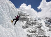 **Gokil! Pendaki Inggris Pecahkan Rekor Mendaki Gunung Everest 19 Kali**