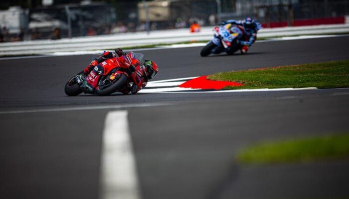 Jadwal MotoGP Inggris 2025 Akhir Pekan Ini: Balapan Sensasional atau Kebakaran Hutan?