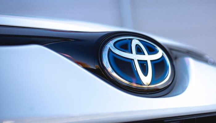 **Rumor Toyota Mau Tolongin Nissan: Kemitraan Baru di industri Otomotif**