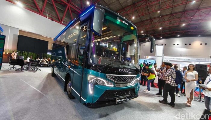 “New Armada Rilis Bodi Baru Grand Touristo di INAPA 2025: Transformasi Pesona Otomotif”