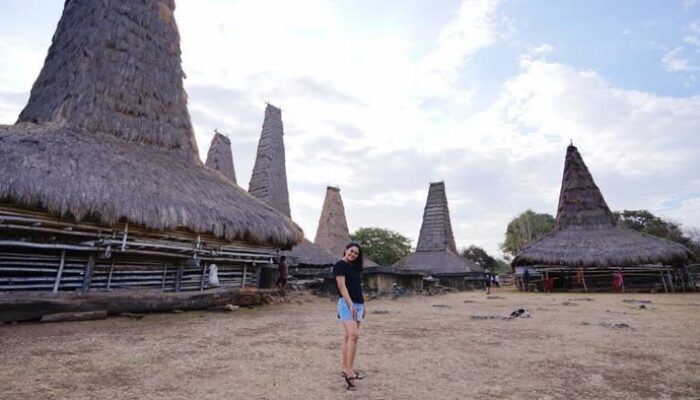 Youtuber Dipalak di Ratenggaro, Pemprov NTT Segera Bentuk Pokdarwis – Update 1