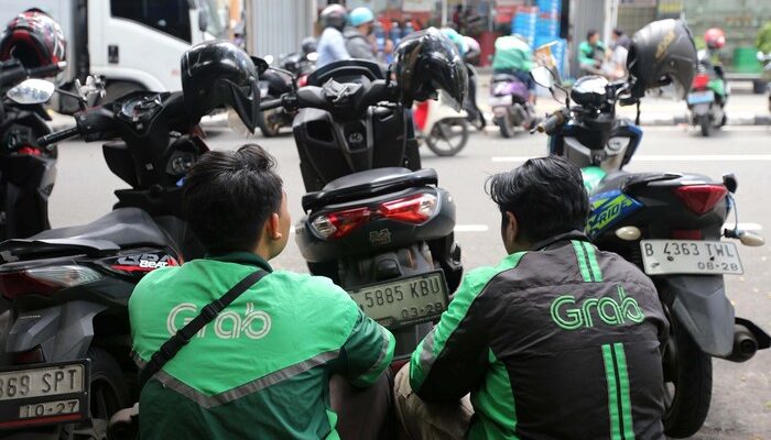 **Penghasilan Ojol Turun Drastis: Dari Rp 300 Ribu/hari ke Rp 170 Ribu, Analisis PerubahanPerforma**
