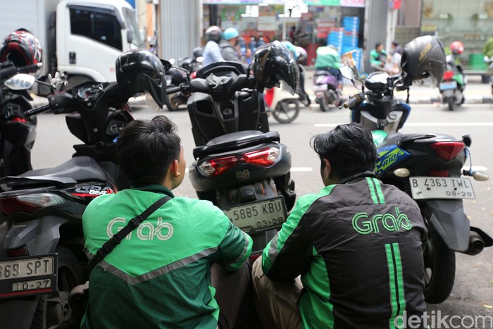 **Penghasilan Ojol Turun Drastis: Dari Rp 300 Ribu/hari ke Rp 170 Ribu, Analisis PerubahanPerforma**