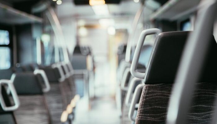 **Sopir Bus di Thailand Curi Kartu Kredit Turis, Gasak Uang Rp 139 Juta dari ATM: Kisah Menyedihkan dari Surat Thani**