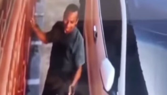 Aneh! Mobil Parkir di Depan Rumah Sendiri, Eh Dimintain Duit sama Preman: Kisah Viral di Medan