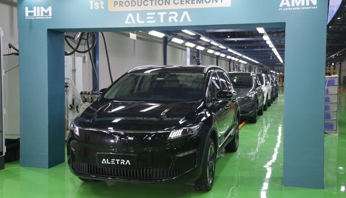 “Aletra Rakit Mobil Listrik di Pondok Ungu, Menyapu Bersih Pasar Oto Elektrik!”