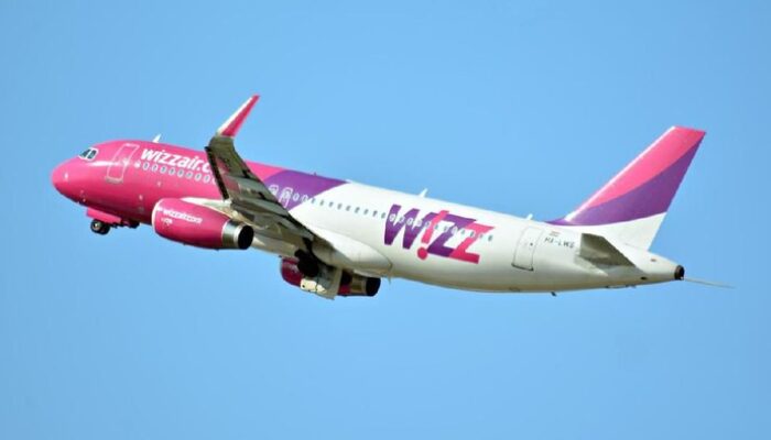 **Maskapai Salah Administrasi, Penumpang Wizz Air Gagal Liburan ke Roma**
