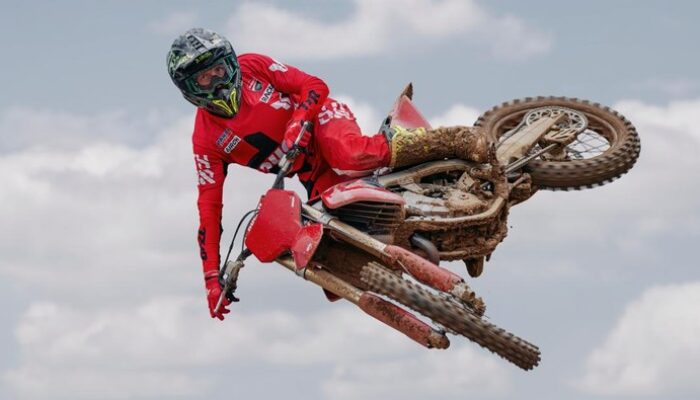 “Ducati Rontok, Motocross Pertama Akhirnya Diproduksi!”