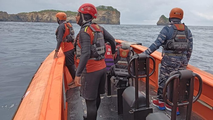 **Petaka Menimpa Turis dari Medan, Ia Hilang Saat Berenang di Nusa Penida: Misteri yang Mencengangkan**