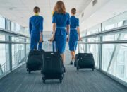 “Rahasia Isi Tas Pramugari: 3 Barang Wajib untuk Keamanan di Udara”