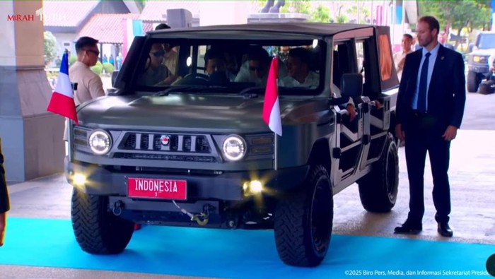 **Bukan Sedan Mewah, Macron Naik Maung Pindad 'Indonesia' Bareng Prabowo: Spesifikasi dan Performa**