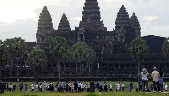 **Candi Borobudur dan 3 Situs Warisan Dunia dengan Stairlift – Apakah Benar?**