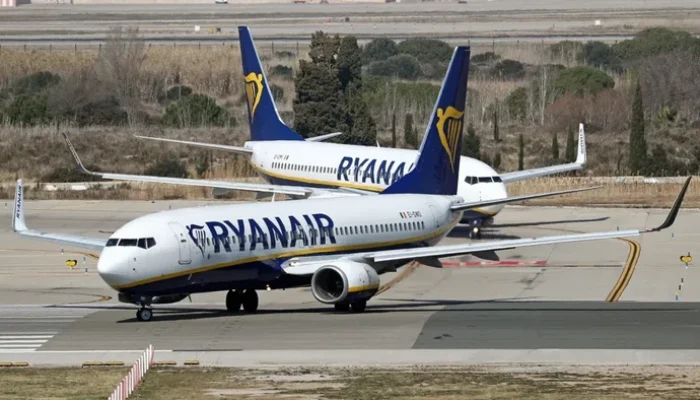 “Nenek Salah Maskapai, Nyasar 1.144 Km dari Rumah!”