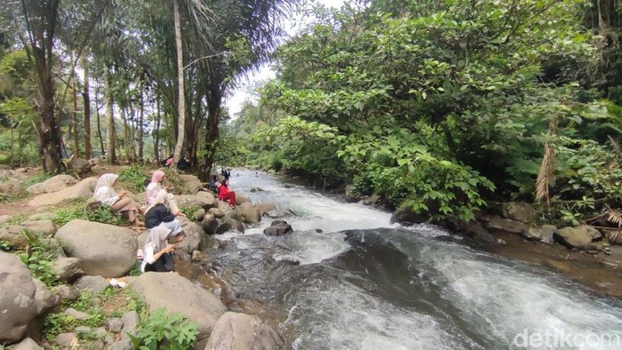 Eksplorasi Menyenangkan di Curug Jami, Liburan Murah Meriah di Kaki Gunung Sawal