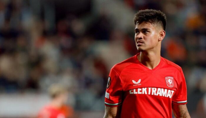 Heboh! Mees Hilgers Goyang ‘Virus’ Maumere, Hilangkan Rasa Sayang