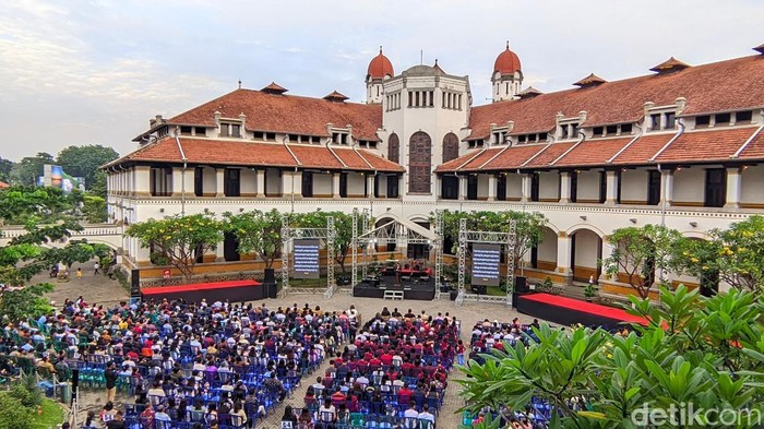 **Lawang Sewu, Tempat Tak Terlupakan untuk Menyaksikan Ibadah Perdana Kenaikan Yesus Kristus**