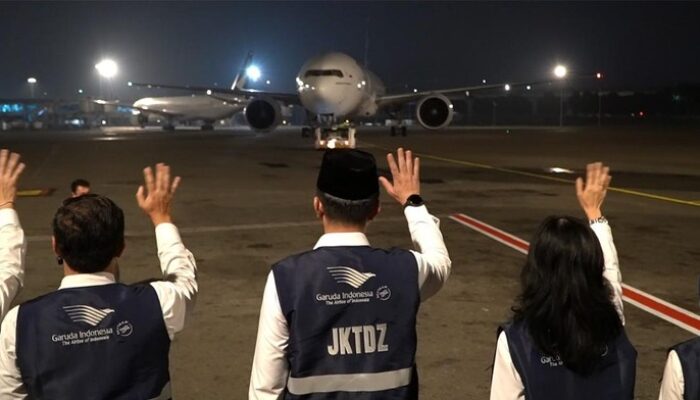 **”Haji 2025 dengan Garuda, Keberangkatan Tanpa Ribet!”**