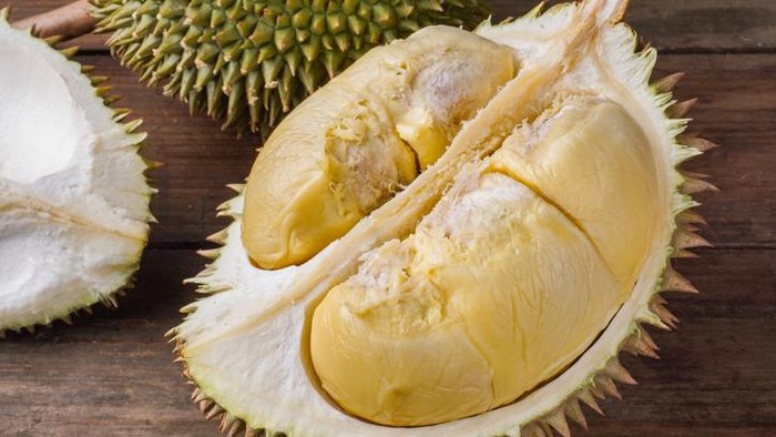 Durian di Hotel: Kisah Turis yang Membuat Pariwisata Berdebar!