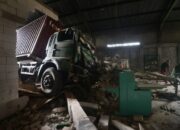 Truk-Bus: Si Kebab Kematian di Jalan, Perhatikan Sopir!