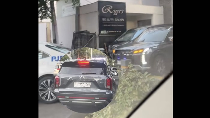 Viral Palisade Pelat ZZH Keluar dari Salon, Petugas Kawal - Emang Boleh?
