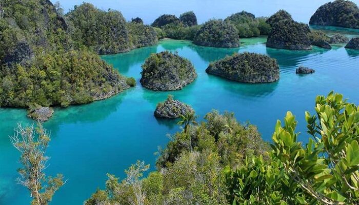 Jangan Rusak Keindahan Raja Ampat demi Tambang Nikel