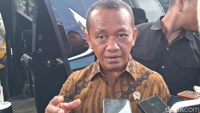 Menjelajahi Tambang Nikel Antam di Raja Ampat: Kisah Eksotis dari Bahlil