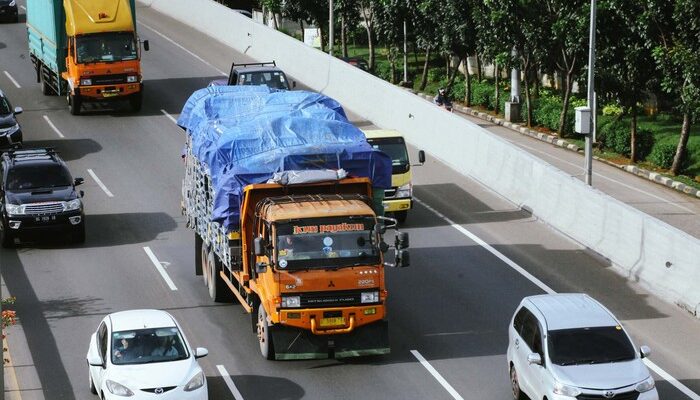 Truk ODOL: Dampak Mengerikan pada Infrastruktur dan Keamanan Lalu Lintas