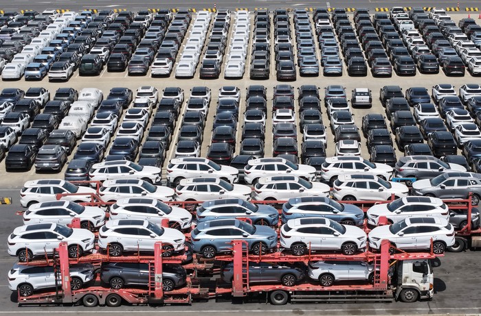 **Akal-akalan di Balik Fenomena Mobil Bekas 0 Kilometer: Insight dari Industri Otomotif China**