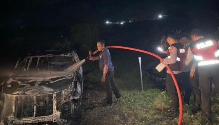 Galak! Pemilik Vila Nusa Penida Bakar Mobil Parkir Sembarangan, Tidak Bisa Dijadikan Contoh