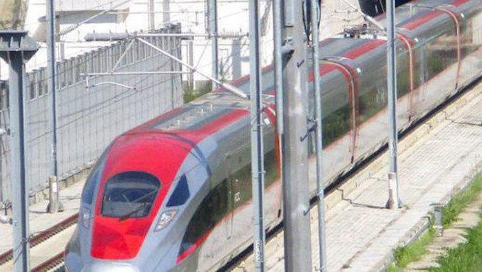 **Dapatkan Diskon 50% Tiket Whoosh KCIC Selama Libur Sekolah!**