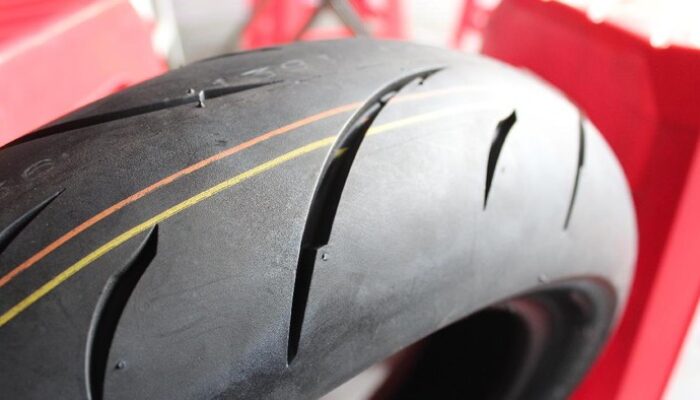 Jangan Tunggu Botak! Segini Usia Ideal Ban Motor untuk Performa Maksimal