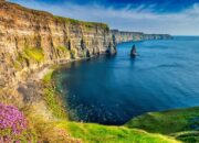 **Misteri Tragis di Tebing Moher: Kematian Zhihan Zhao dan Pelajaran Penting untuk Para Turis**