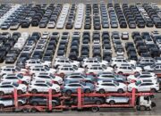 “0 Km Tapi Bekas: Kenapa Konsumen Rela Beli Mobil Bekas dengan Harga Baru?”